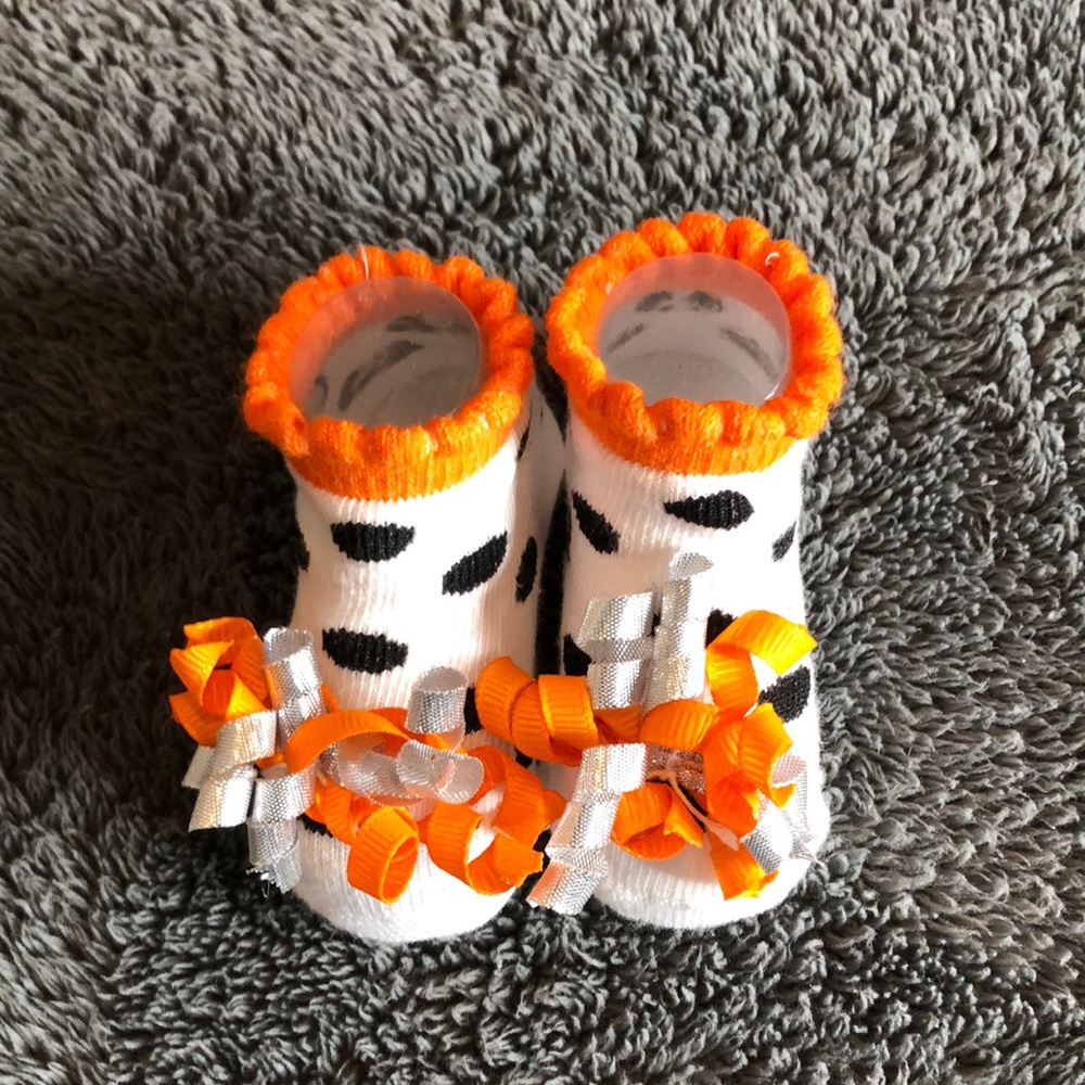 Infant booties - Picture 2 of 7
